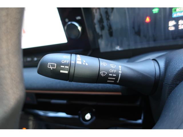 サクラ Ｘ　アダプティブＬＥＤヘッド　メーカーＯＰ９型コネクトナビ／アラウンドビューモニター／フルセグＴＶ／Ｂｌｕｅｔｏｏｔｈ／ＡｐｐｌｅＣａｒＰｌａｙ／ＥＴＣ２．０　ニーエアバック　２００Ｖ７．５ｍ充電ケーブル（27枚目）