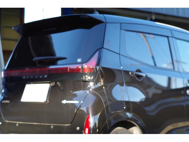 サクラ Ｘ　アダプティブＬＥＤヘッド　メーカーＯＰ９型コネクトナビ／アラウンドビューモニター／フルセグＴＶ／Ｂｌｕｅｔｏｏｔｈ／ＡｐｐｌｅＣａｒＰｌａｙ／ＥＴＣ２．０　ニーエアバック　２００Ｖ７．５ｍ充電ケーブル（35枚目）