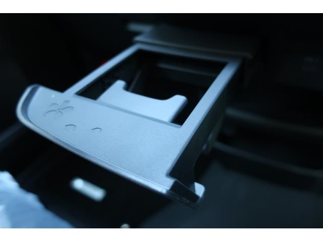 サクラ Ｘ　アダプティブＬＥＤヘッド　メーカーＯＰ９型コネクトナビ／アラウンドビューモニター／フルセグＴＶ／Ｂｌｕｅｔｏｏｔｈ／ＡｐｐｌｅＣａｒＰｌａｙ／ＥＴＣ２．０　ニーエアバック　２００Ｖ７．５ｍ充電ケーブル（44枚目）