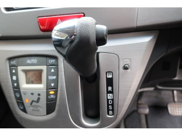 ムーヴ カスタム　Ｘ　ワンオーナー　ディスチャージヘッド　フォグ　プッシュスタート　社外アルミ　純正アルミ＋スタッドレスタイヤセット　オートエアコン　全車検点検整備記録簿　リアルーフスポイラー　純正マット＆ドアバイザー（19枚目）