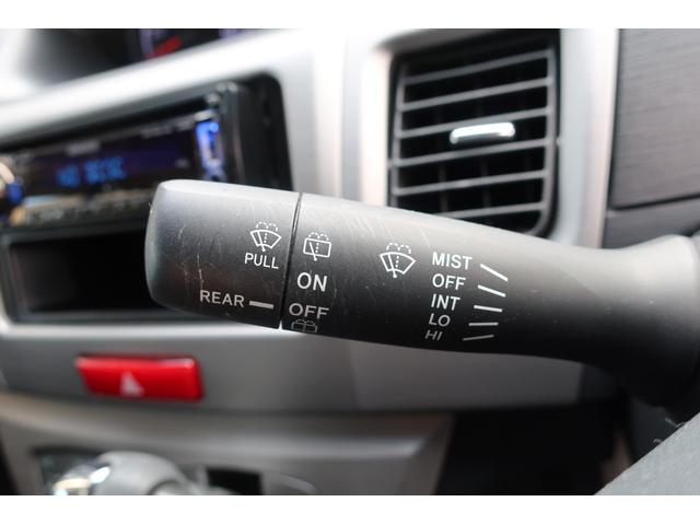 ムーヴ カスタム　Ｘ　ワンオーナー　ディスチャージヘッド　フォグ　プッシュスタート　社外アルミ　純正アルミ＋スタッドレスタイヤセット　オートエアコン　全車検点検整備記録簿　リアルーフスポイラー　純正マット＆ドアバイザー（21枚目）