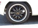 プレミアムブラックリミテッド　５ＺＩＧＥＮマフラー　ビルシュタインアブソーバー＆ＲＳ－Ｒサスコイル　ＢＢＳ１５ｉｎｃｈアルミ　ＨＩＤヘッド　黒革／パールスエードコンビシート　オートエアコン　アルミペダル　革巻ハンドル＆シフトレバー（36枚目）