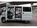 ４シーター　キーレスエントリーシステム＋プライバシーガラス＋リアアンダーミラー＋充電ＵＳＢポート＋急速充電機能（外部給電機能付）　エコモード　前席シートヒーター　充電ケーブル付　前後センサー　エマブレ　純正マット（73枚目）