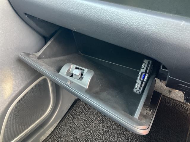 ワゴンＲ ２０周年記念車　ＥＴＣ　ナビ　ＴＶ　衝突被害軽減システム　オートライト　ＨＩＤ　スマートキー　アイドリングストップ　電動格納ミラー　シートヒーター　ベンチシート　ＣＶＴ　盗難防止システム　ＡＢＳ　ＥＳＣ　ＣＤ　ＵＳＢ（7枚目）