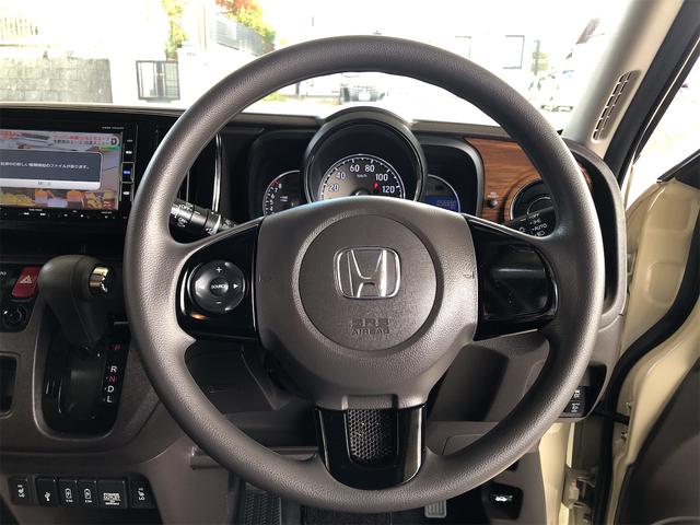 Ｎ－ＯＮＥ セレクト　ドライブレコーダー　ＥＴＣ　バックカメラ　ナビ　ＴＶ　衝突被害軽減システム　オートライト　スマートキー　アイドリングストップ　電動格納ミラー　ベンチシート　ＣＶＴ　盗難防止システム　ＡＢＳ　ＥＳＣ（3枚目）