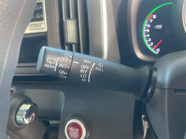 Ｎ－ＯＮＥ ツアラー・Ｌパッケージ　オートクルーズコントロール　オートライト　ＨＩＤ　スマートキー　アイドリングストップ　電動格納ミラー　ベンチシート　ＣＶＴ　盗難防止システム　ＡＢＳ　ＥＳＣ　ＣＤ　ミュージックプレイヤー接続可（24枚目）