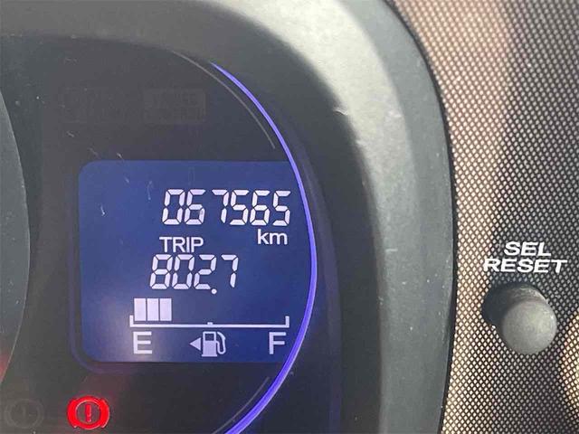 Ｎ－ＯＮＥ プレミアム　ＳＳパッケージ　ＥＴＣ　バックカメラ　ナビ　ＴＶ　衝突被害軽減システム　ＨＩＤ　スマートキー　アイドリングストップ　電動格納ミラー　シートヒーター　ベンチシート　ＣＶＴ　盗難防止システム　ＡＢＳ　ＥＳＣ　ＣＤ（34枚目）