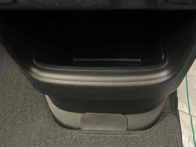 Ｎ－ＯＮＥ プレミアム　ＳＳパッケージ　ＥＴＣ　バックカメラ　ナビ　ＴＶ　衝突被害軽減システム　ＨＩＤ　スマートキー　アイドリングストップ　電動格納ミラー　シートヒーター　ベンチシート　ＣＶＴ　盗難防止システム　ＡＢＳ　ＥＳＣ　ＣＤ（52枚目）