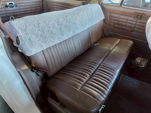 セドリックバン 　４ナンバー　　レザーシート　５人乗り（11枚目）