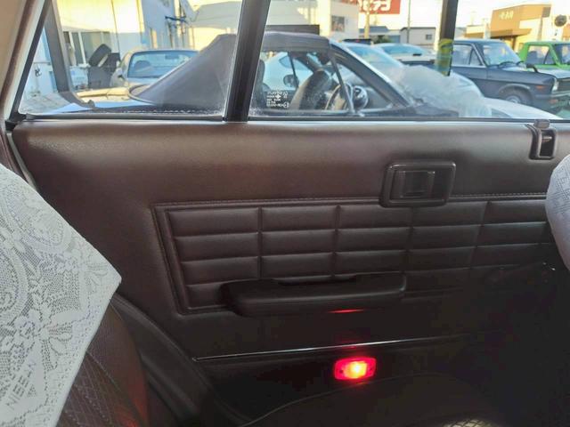 セドリックバン 　４ナンバー　　レザーシート　５人乗り（62枚目）