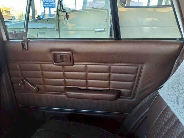 セドリックバン 　４ナンバー　　レザーシート　５人乗り（64枚目）