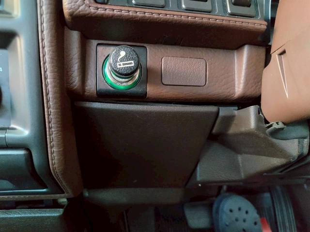 セドリックバン 　４ナンバー　　レザーシート　５人乗り（80枚目）