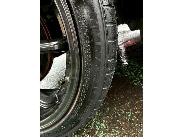 スイフトスポーツ ベースグレード 5次元17アルミ ETC パドルシフト スマートキー 新車保証書 禁煙 HIDヘッド(19枚目)