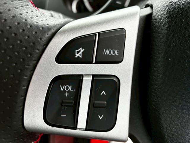 スイフトスポーツ ベースグレード 5次元17アルミ ETC パドルシフト スマートキー 新車保証書 禁煙 HIDヘッド(25枚目)