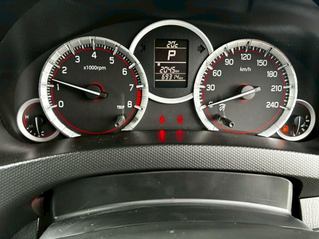 スイフトスポーツ ベースグレード 5次元17アルミ ETC パドルシフト スマートキー 新車保証書 禁煙 HIDヘッド(30枚目)