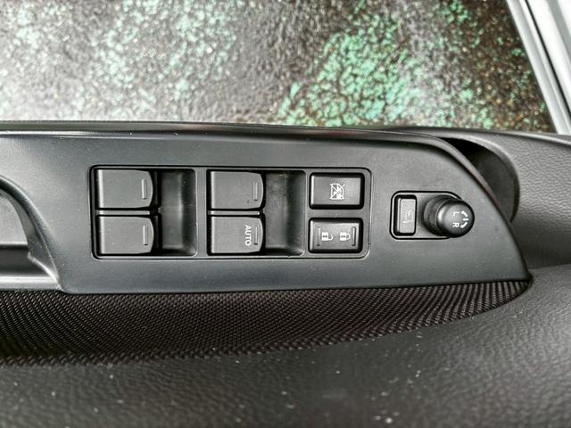 スイフトスポーツ ベースグレード 5次元17アルミ ETC パドルシフト スマートキー 新車保証書 禁煙 HIDヘッド(38枚目)