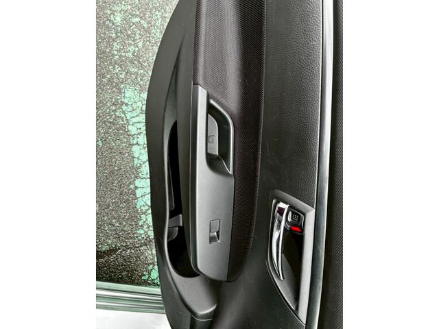 スイフトスポーツ ベースグレード 5次元17アルミ ETC パドルシフト スマートキー 新車保証書 禁煙 HIDヘッド(41枚目)