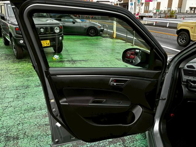 スイフトスポーツ ベースグレード 5次元17アルミ ETC パドルシフト スマートキー 新車保証書 禁煙 HIDヘッド(42枚目)