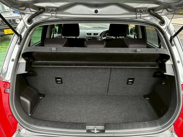 スイフトスポーツ ベースグレード 5次元17アルミ ETC パドルシフト スマートキー 新車保証書 禁煙 HIDヘッド(48枚目)