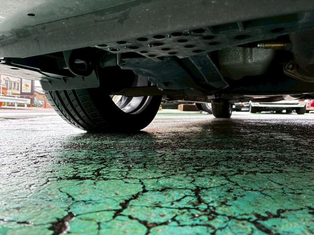 スイフトスポーツ ベースグレード 5次元17アルミ ETC パドルシフト スマートキー 新車保証書 禁煙 HIDヘッド(51枚目)