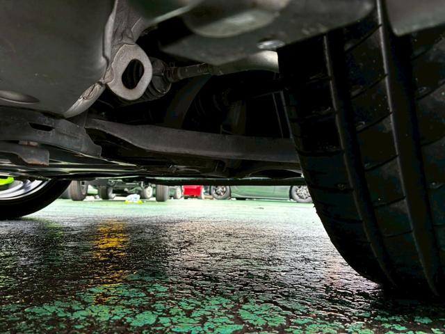 スイフトスポーツ ベースグレード 5次元17アルミ ETC パドルシフト スマートキー 新車保証書 禁煙 HIDヘッド(52枚目)