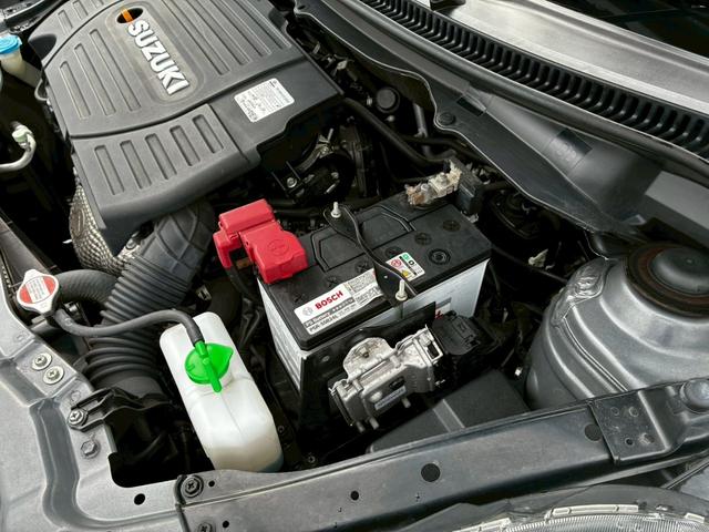 スイフトスポーツ ベースグレード 5次元17アルミ ETC パドルシフト スマートキー 新車保証書 禁煙 HIDヘッド(58枚目)