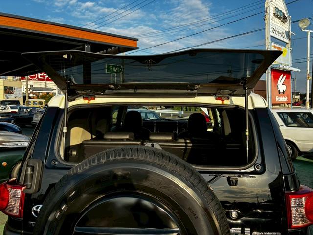 FJクルーザー ブラックカラーパッケージ 純正ナビTV Bカメラ 社外アルミ リフトアップ クルコン 新車取説保証書 キーレススペアー(56枚目)