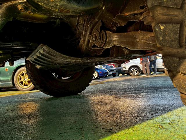 FJクルーザー ブラックカラーパッケージ 純正ナビTV Bカメラ 社外アルミ リフトアップ クルコン 新車取説保証書 キーレススペアー(61枚目)