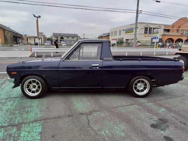 サニートラック 　クーラー付き　丸目　ローダウン　ハヤシレーシングアルミ　ＮＯＸＰＭ適合車　全国登録ＯＫ（7枚目）