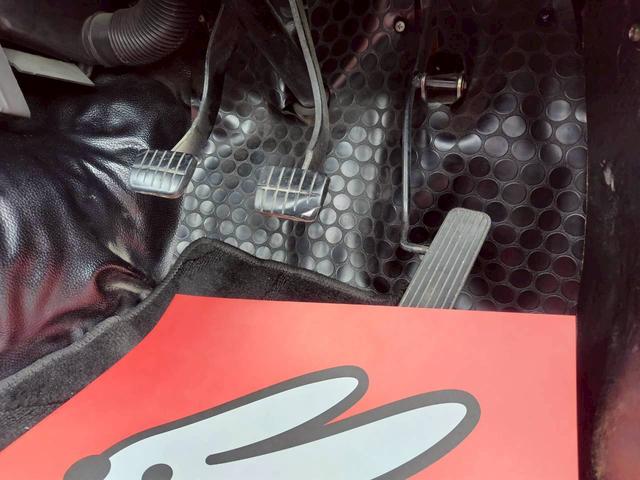 サニートラック 　クーラー付き　丸目　ローダウン　ハヤシレーシングアルミ　ＮＯＸＰＭ適合車　全国登録ＯＫ（32枚目）