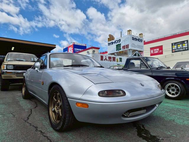 ユーノスロードスター スペシャルパッケージ　１オーナー禁煙　ガレージ保管　ナビＴＶ　ＢＴオーディオ　　両側電動　バックカメラ　ＥＴＣ　スマートキー２個（3枚目）