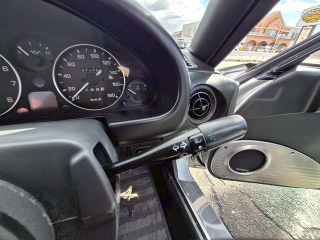 ユーノスロードスター スペシャルパッケージ　１オーナー禁煙　ガレージ保管　ナビＴＶ　ＢＴオーディオ　　両側電動　バックカメラ　ＥＴＣ　スマートキー２個（15枚目）