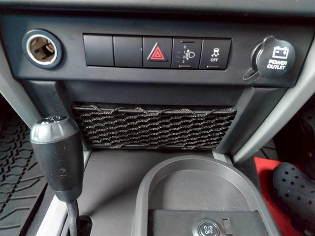 ジープ・ラングラーアンリミテッド アイランダー 特別使用車 純正ナビTV Bカメラ ETC サイドカメラ キーレス(77枚目)