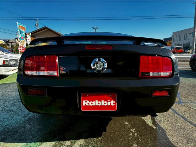マスタング 　ディーラー車　記録簿　純正アルミ　ベージュレザーシート　新車取説保証書　スペアキー　プラグ交換済み記録簿６枚（5枚目）