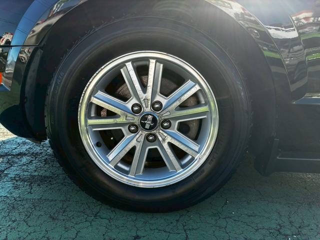 マスタング 　ディーラー車　記録簿　純正アルミ　ベージュレザーシート　新車取説保証書　スペアキー　プラグ交換済み記録簿６枚（17枚目）