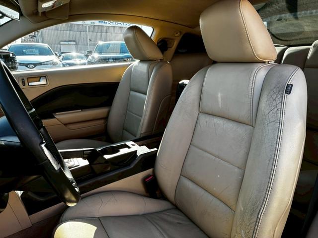 マスタング 　ディーラー車　記録簿　純正アルミ　ベージュレザーシート　新車取説保証書　スペアキー　プラグ交換済み記録簿６枚（20枚目）