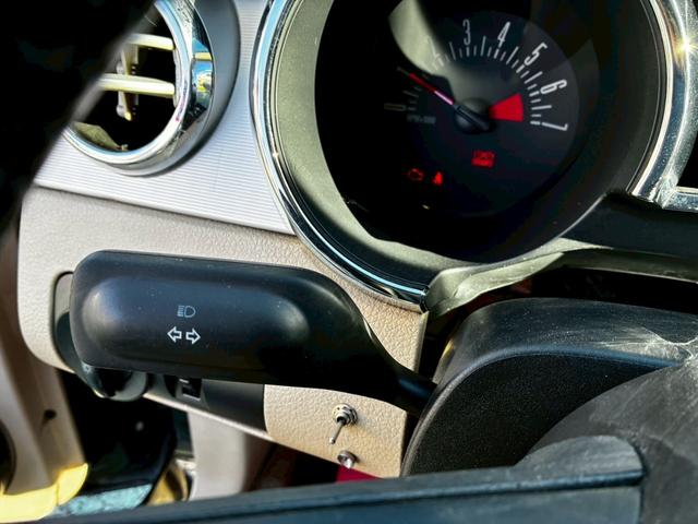 マスタング 　ディーラー車　記録簿　純正アルミ　ベージュレザーシート　新車取説保証書　スペアキー　プラグ交換済み記録簿６枚（32枚目）