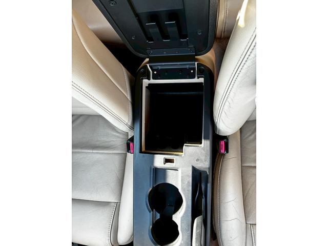 マスタング 　ディーラー車　記録簿　純正アルミ　ベージュレザーシート　新車取説保証書　スペアキー　プラグ交換済み記録簿６枚（34枚目）