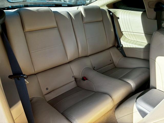 マスタング 　ディーラー車　記録簿　純正アルミ　ベージュレザーシート　新車取説保証書　スペアキー　プラグ交換済み記録簿６枚（41枚目）