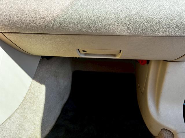 マスタング 　ディーラー車　記録簿　純正アルミ　ベージュレザーシート　新車取説保証書　スペアキー　プラグ交換済み記録簿６枚（42枚目）