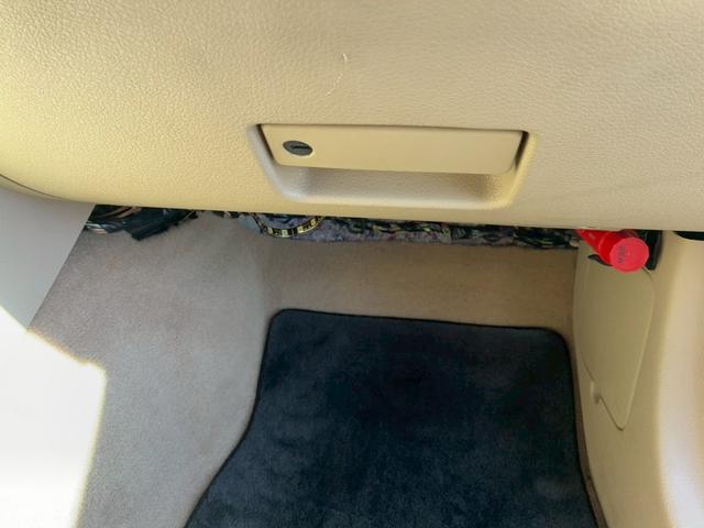 マスタング 　ディーラー車　記録簿　純正アルミ　ベージュレザーシート　新車取説保証書　スペアキー　プラグ交換済み記録簿６枚（43枚目）