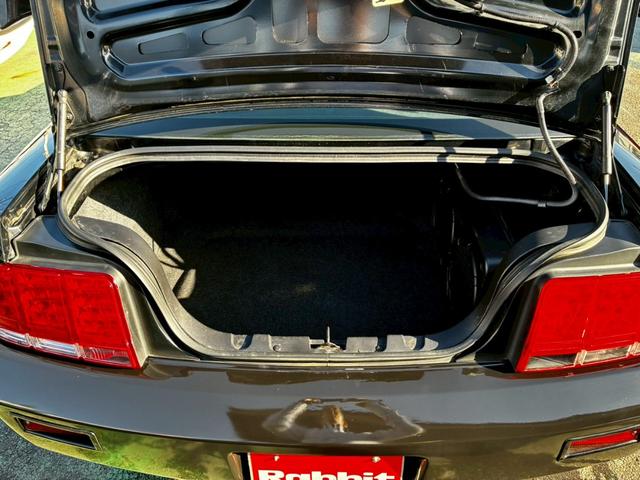 マスタング 　ディーラー車　記録簿　純正アルミ　ベージュレザーシート　新車取説保証書　スペアキー　プラグ交換済み記録簿６枚（46枚目）