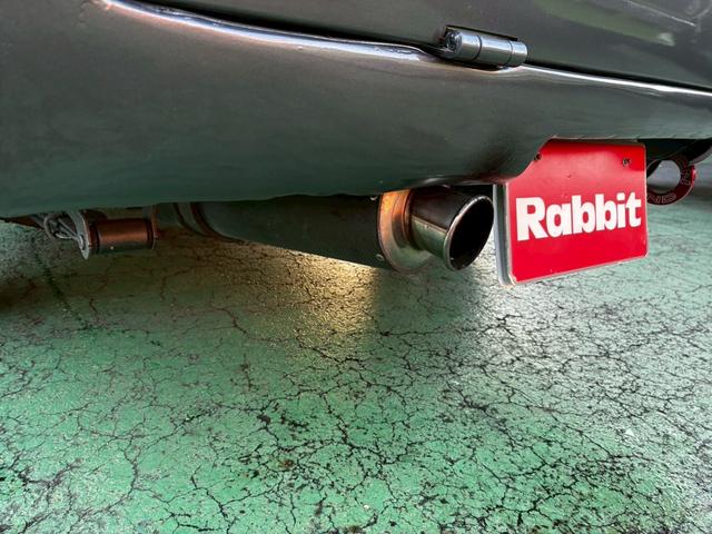 サニートラック ロングＤＸ　ブルーバードフェイスに変更　マーシャルヘッドライトチンスポイラー　ワタナベアルミ　ソレックスキャブレター　社外シート　ウッドハンドル　　ローダウン　マフラー　ボンネットブラック塗装（21枚目）