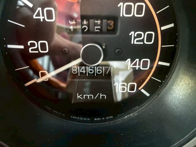 サニートラック ロングＤＸ　ブルーバードフェイスに変更　マーシャルヘッドライトチンスポイラー　ワタナベアルミ　ソレックスキャブレター　社外シート　ウッドハンドル　　ローダウン　マフラー　ボンネットブラック塗装（35枚目）