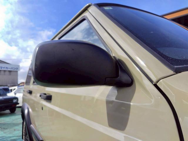 ジープ・チェロキー リミテッド　ＪＥＥＰラングラーのゴビベージュに色替　　ＫＥＬＬＹＧＲＥＥＤ１６インチアルミ　ＯＰＥＮ　カントリー　Ｒ／Ｔ　本革　パワーシート　記録簿　新車取説保証書（26枚目）