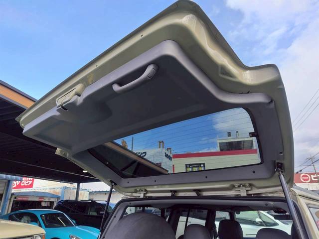 ジープ・チェロキー リミテッド　ＪＥＥＰラングラーのゴビベージュに色替　　ＫＥＬＬＹＧＲＥＥＤ１６インチアルミ　ＯＰＥＮ　カントリー　Ｒ／Ｔ　本革　パワーシート　記録簿　新車取説保証書（30枚目）