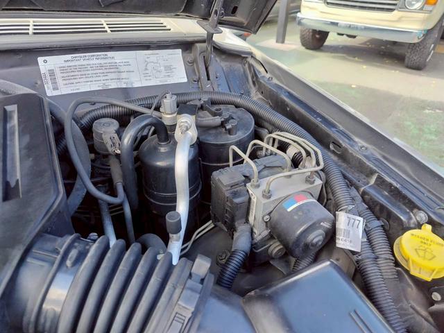 ジープ・チェロキー リミテッド　ＪＥＥＰラングラーのゴビベージュに色替　　ＫＥＬＬＹＧＲＥＥＤ１６インチアルミ　ＯＰＥＮ　カントリー　Ｒ／Ｔ　本革　パワーシート　記録簿　新車取説保証書（37枚目）