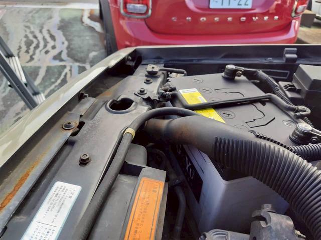 ジープ・チェロキー リミテッド　ＪＥＥＰラングラーのゴビベージュに色替　　ＫＥＬＬＹＧＲＥＥＤ１６インチアルミ　ＯＰＥＮ　カントリー　Ｒ／Ｔ　本革　パワーシート　記録簿　新車取説保証書（38枚目）