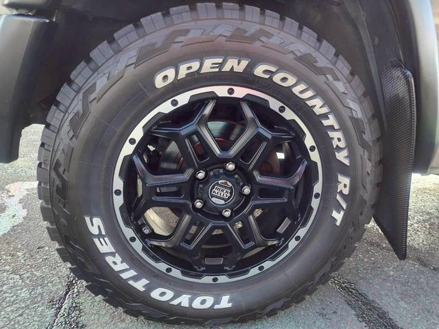 ジープ・チェロキー リミテッド　ＪＥＥＰラングラーのゴビベージュに色替　　ＫＥＬＬＹＧＲＥＥＤ１６インチアルミ　ＯＰＥＮ　カントリー　Ｒ／Ｔ　本革　パワーシート　記録簿　新車取説保証書（43枚目）