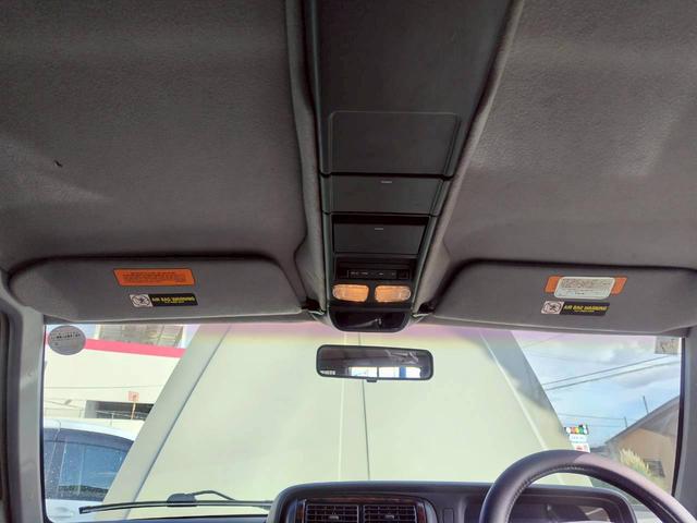 ジープ・チェロキー リミテッド　ＪＥＥＰラングラーのゴビベージュに色替　　ＫＥＬＬＹＧＲＥＥＤ１６インチアルミ　ＯＰＥＮ　カントリー　Ｒ／Ｔ　本革　パワーシート　記録簿　新車取説保証書（54枚目）